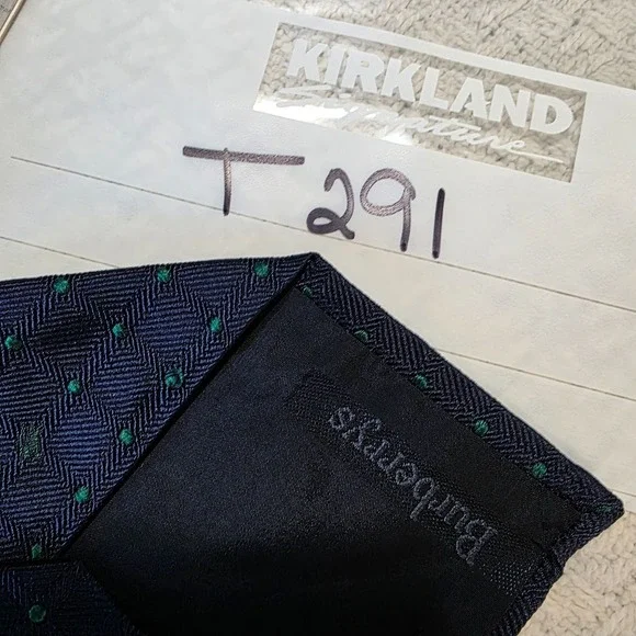 NWT Burberrys Silk Tie Navy Blue Green Dot Pattern Made in Italy Men's Power